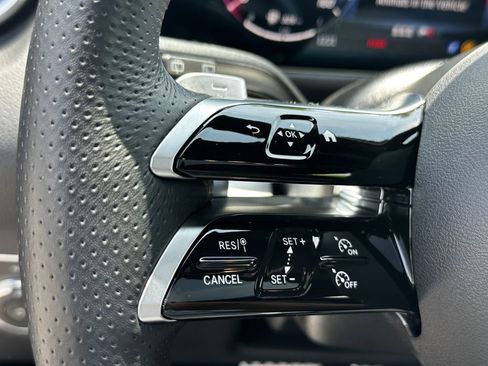 Certified 2025 Mercedes-Benz GLB 250 image 28