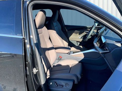 New 2025 Audi Q5 Premium Plus image 11