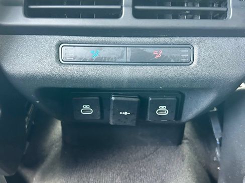 Used 2022 Land Rover Range Rover Evoque R-Dynamic SE AWD/4WD image 54