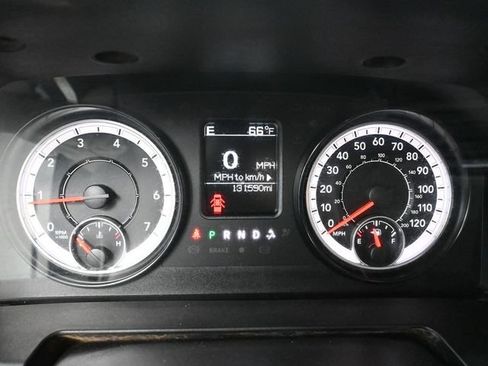 Used 2017 RAM 1500 Classic SLT AWD/4WD image 27