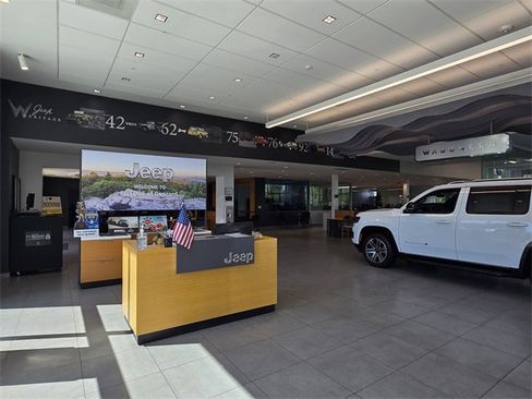 Used 2023 Jeep Gladiator Overland image 36