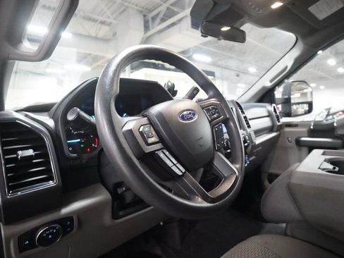 Used 2022 Ford F250 XLT AWD/4WD image 8