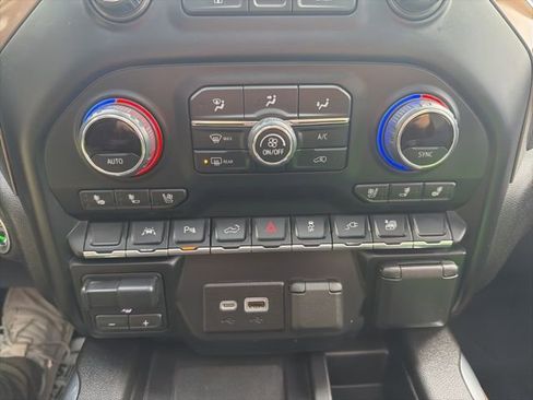 Certified 2021 Chevrolet Silverado 1500 High Country image 32