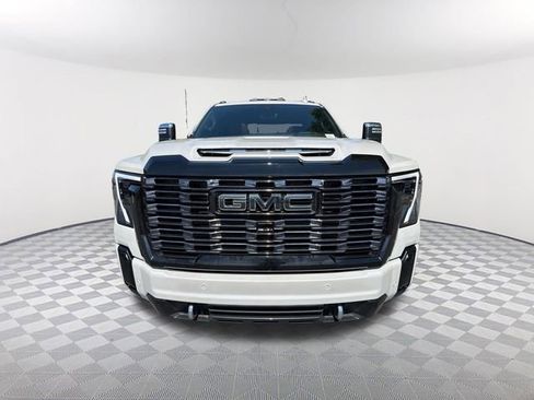Certified 2025 GMC Sierra 2500 Denali Ultimate AWD/4WD image 2