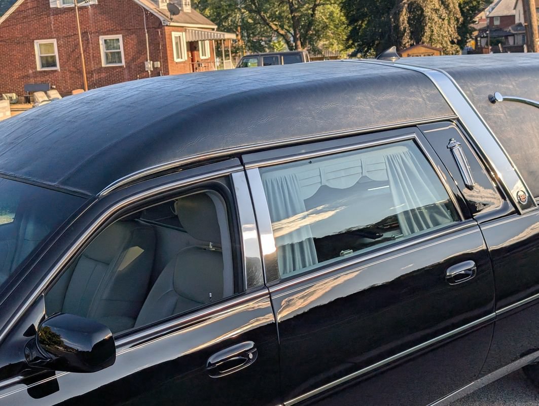 Used 2009 Cadillac DTS Hearse FWD image 30