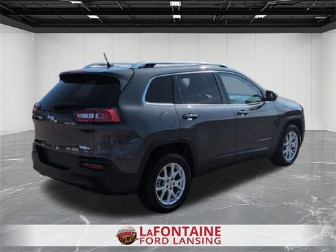 Used 2015 Jeep Cherokee Latitude image 5