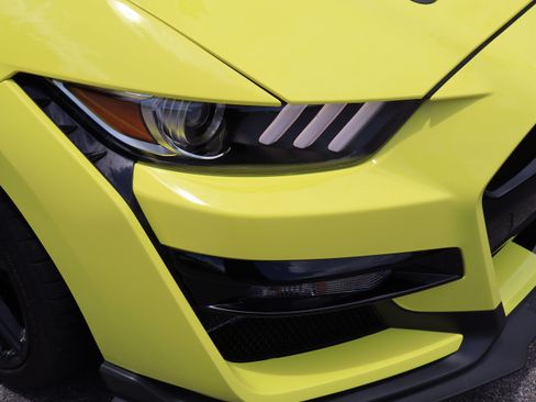 Used 2021 Ford Mustang Shelby GT500 w/ Technology Package RWD image 10