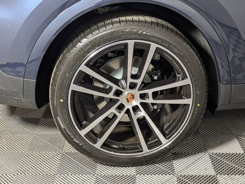New 2026 Porsche Cayenne E-Hybrid image 13