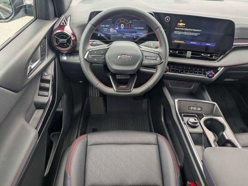 New 2026 Chevrolet Equinox RS w/ Convenience Package III FWD image 18