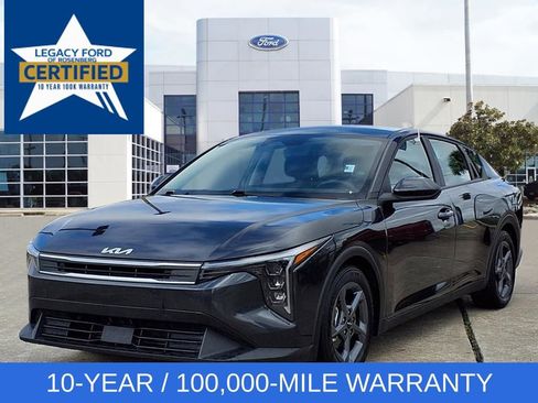 Used 2025 Kia K4 LXS image 1