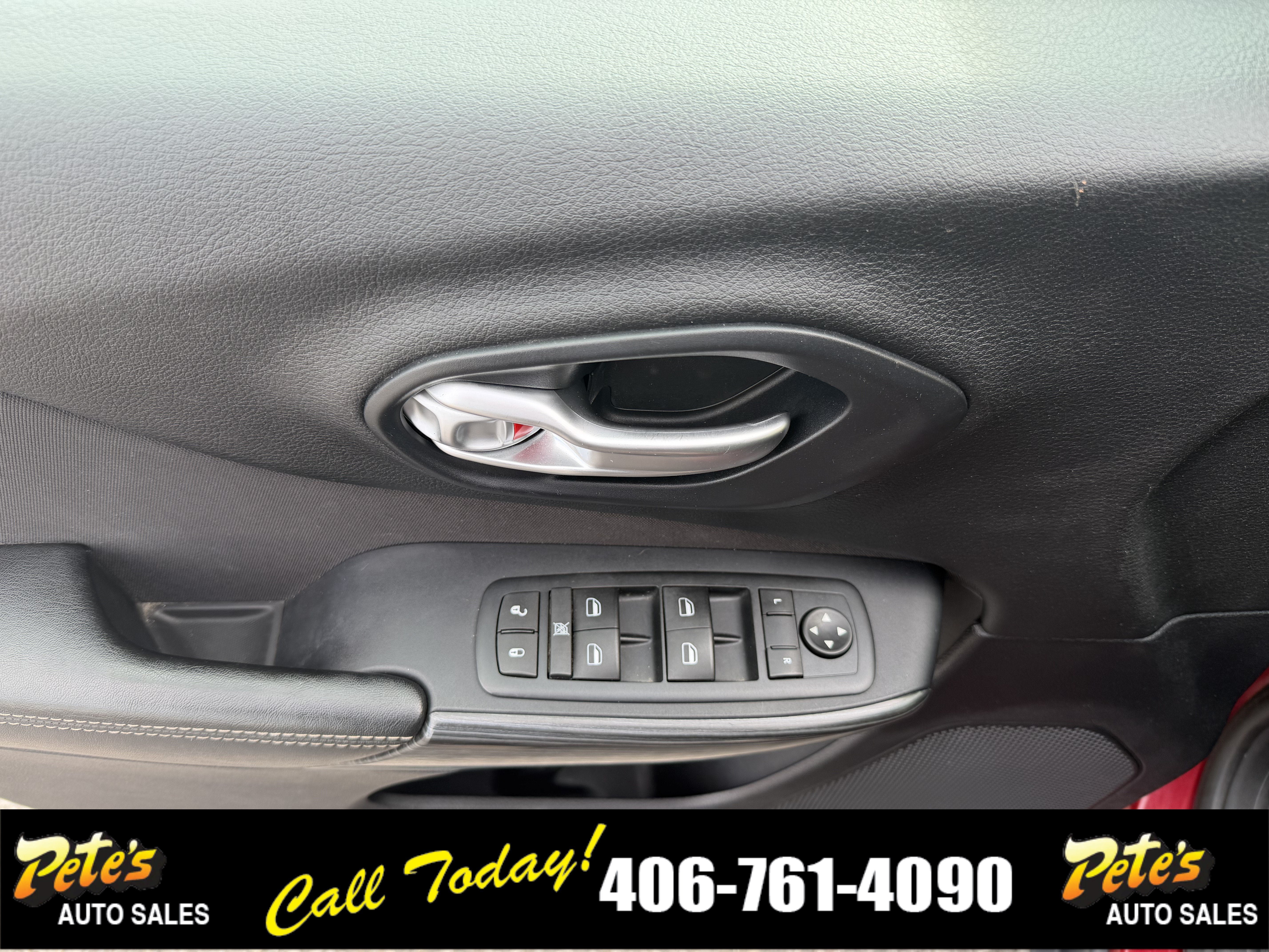 Used 2016 Jeep Cherokee Sport w/ Cold Weather Group AWD/4WD image 18