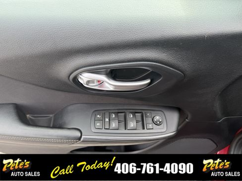 Used 2016 Jeep Cherokee Sport w/ Cold Weather Group AWD/4WD image 18