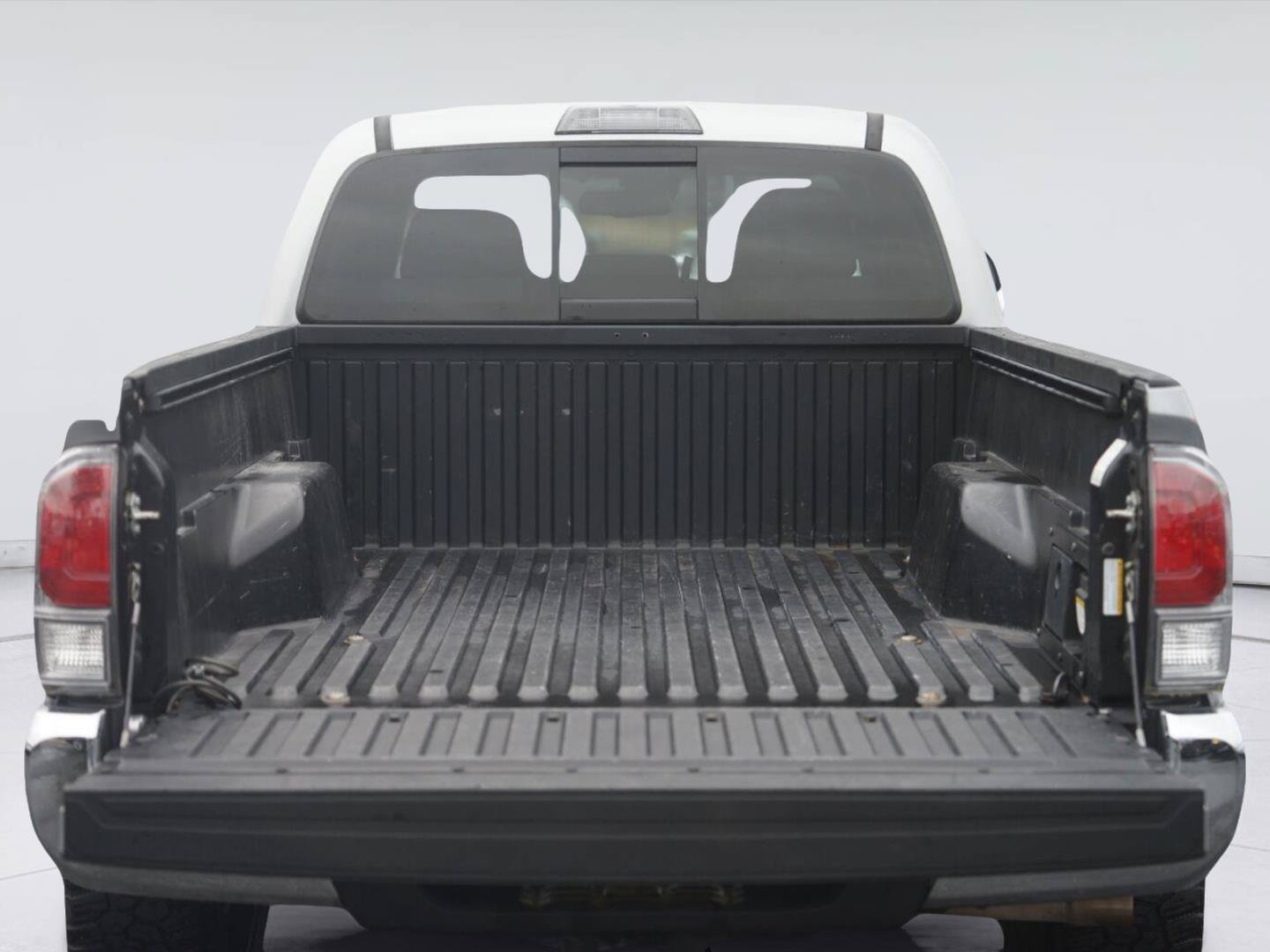 Used 2021 Toyota Tacoma TRD Off-Road AWD/4WD image 31