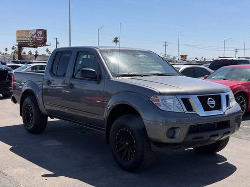 Used 2019 Nissan Frontier SV AWD/4WD image 13
