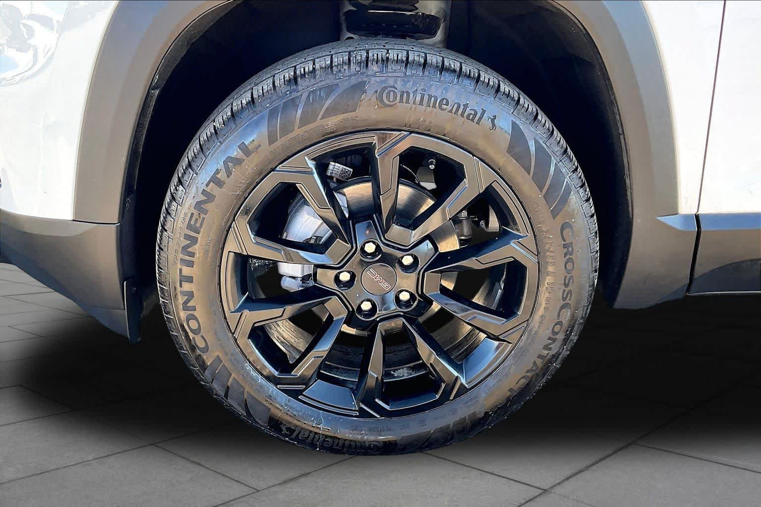 Used 2026 GMC Terrain Elevation w/ Elevation Premium Package FWD image 10