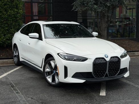Used 2023 BMW i4 eDrive35 RWD image 7