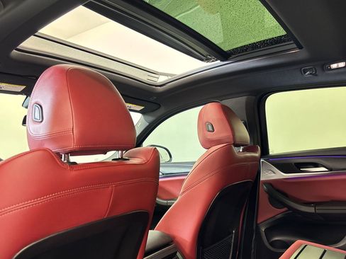 Used 2024 BMW X4 xDrive30i w/ Parking Assistance Package image 32