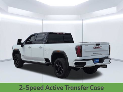 Used 2026 GMC Sierra 2500 AT4 w/ AT4 Premium Plus Package AWD/4WD image 4