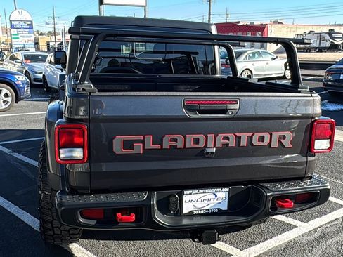 Used 2022 Jeep Gladiator Rubicon w/ Cold Weather Group image 4