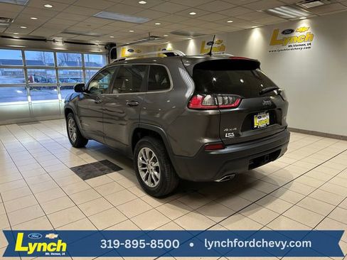 Used 2019 Jeep Cherokee Latitude Plus w/ Cold Weather Group AWD/4WD image 22