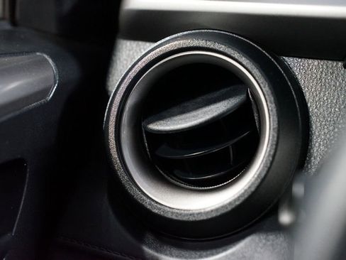 Used 2016 Toyota RAV4 LE image 22