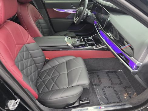 Certified 2025 BMW 740i RWD image 27