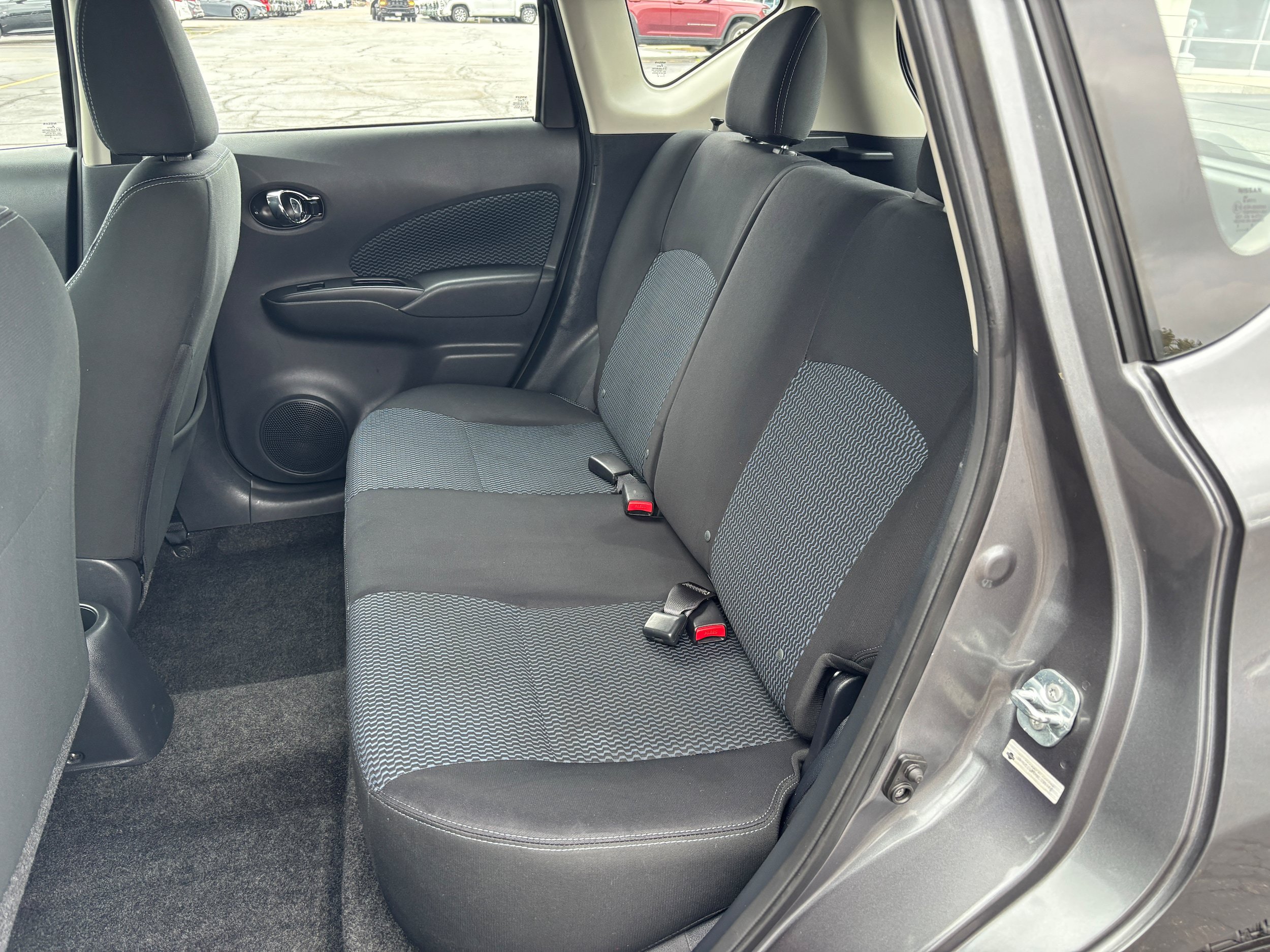 Used 2016 Nissan Versa Note SV FWD image 10