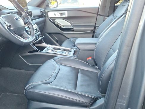Used 2023 Ford Explorer ST w/ Equipment Group 401A image 7