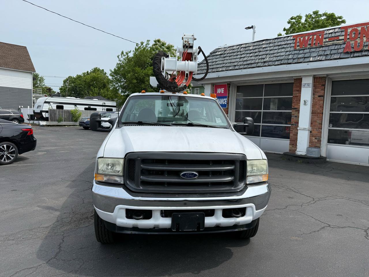 Used 2003 Ford F550 2WD Regular Cab Super Duty image 8