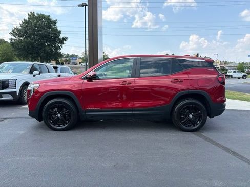 Used 2024 GMC Terrain SLE AWD/4WD image 5