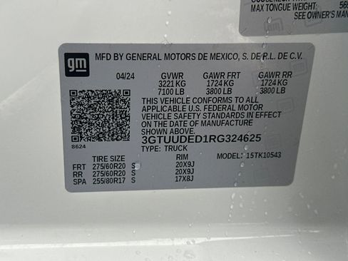 Used 2024 GMC Sierra 1500 SLT w/ SLT Premium Plus Package image 53