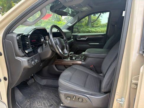 Used 2023 Chevrolet Silverado 1500 LT Trail Boss w/ Protection Package AWD/4WD image 10