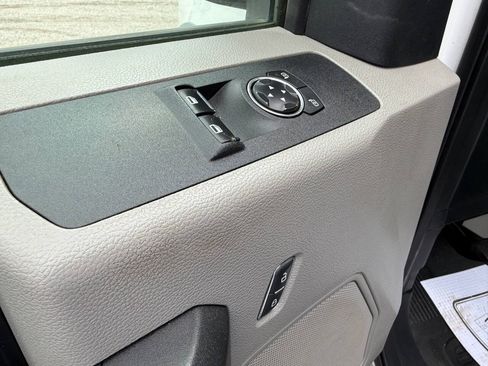 Used 2019 Ford F550 4x4 Regular Cab Super Duty image 15