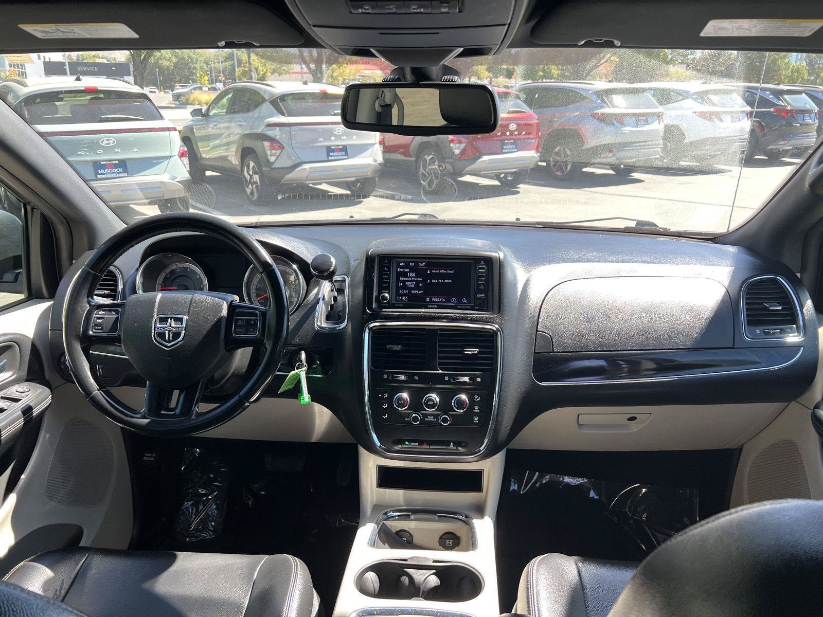 Used 2019 Dodge Grand Caravan SXT FWD image 24