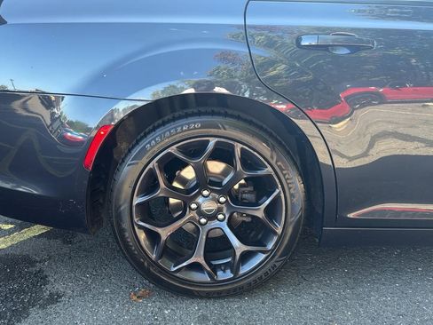 Used 2019 Chrysler 300 Touring w/ Sport Appearance Package image 35