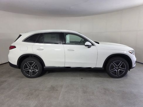 New 2026 Mercedes-Benz GLC 300 image 3