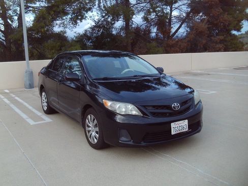 Used 2012 Toyota Corolla LE image 6