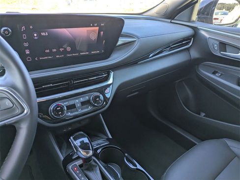 Used 2024 Buick Envista Sport Touring w/ Convenience I Package image 23