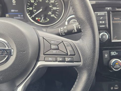 Used 2019 Nissan Rogue SV image 31