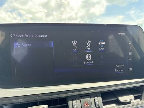Used 2022 Lexus ES 350 w/ Premium Package FWD image 16