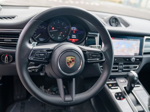 Certified 2023 Porsche Macan Turbo AWD/4WD image 13