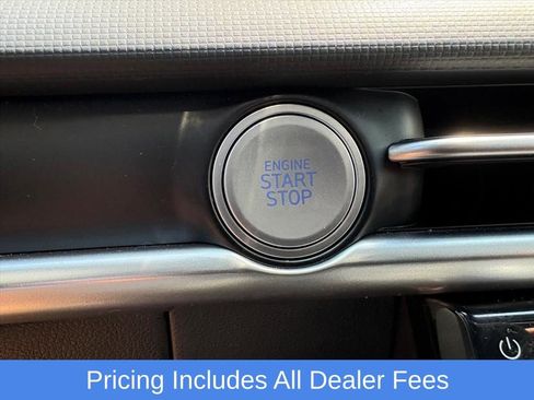 Used 2025 Hyundai Santa Cruz SE AWD/4WD image 14
