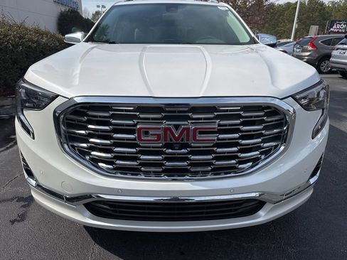 Used 2021 GMC Terrain Denali w/ Denali Premium Package image 8