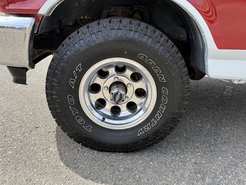 Used 1996 Ford Bronco XLT image 10