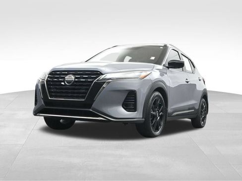 Used 2021 Nissan Kicks SR FWD image 25
