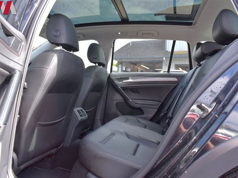 Used 2018 Volkswagen Golf Alltrack SE image 22