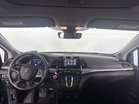 Certified 2024 Honda Odyssey Touring image 24