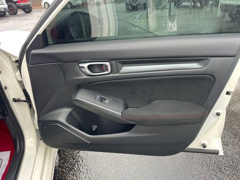 Used 2025 Honda Civic Type R image 15