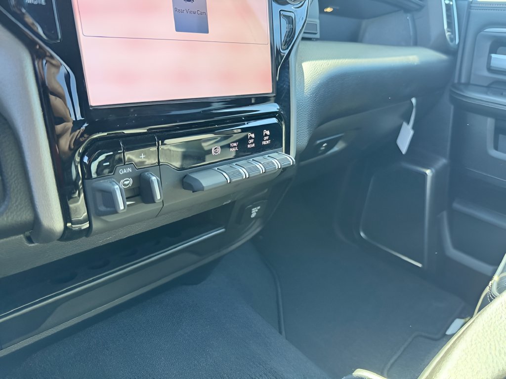 Used 2026 RAM 2500 Laramie AWD/4WD image 26