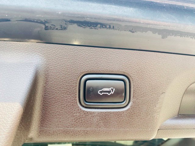 Used 2020 Hyundai Palisade Limited FWD image 11
